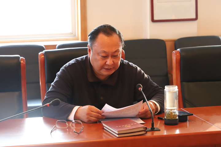 马安宁为机关第一党支部讲党课